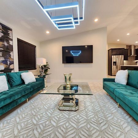 The Villa Orlando@College Park. Sleeps16 Bagian luar foto