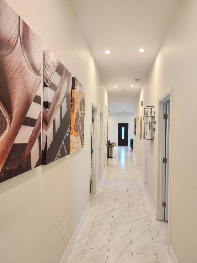 The Villa Orlando@College Park. Sleeps16 Bagian luar foto