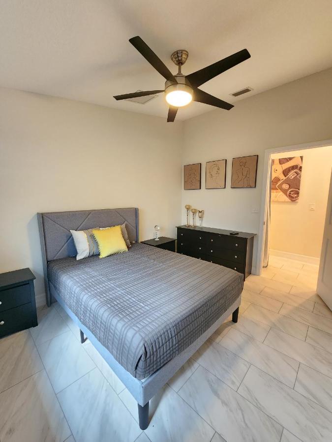 The Villa Orlando@College Park. Sleeps16 Bagian luar foto