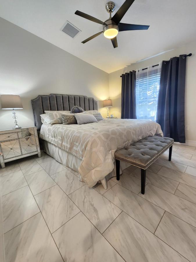 The Villa Orlando@College Park. Sleeps16 Bagian luar foto